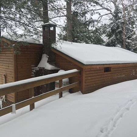 Motel Long Lake&Cottages LLC Exteriör bild