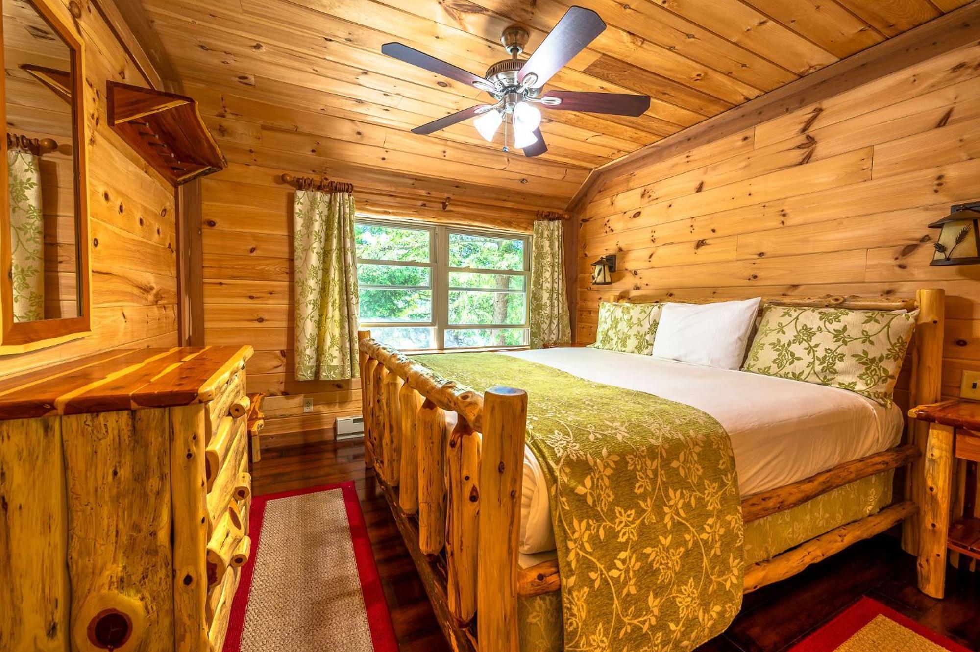 Motel Long Lake&Cottages LLC Exteriör bild