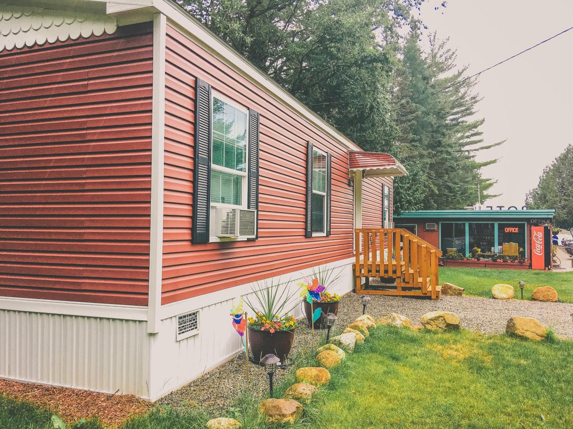 Motel Long Lake&Cottages LLC Exteriör bild